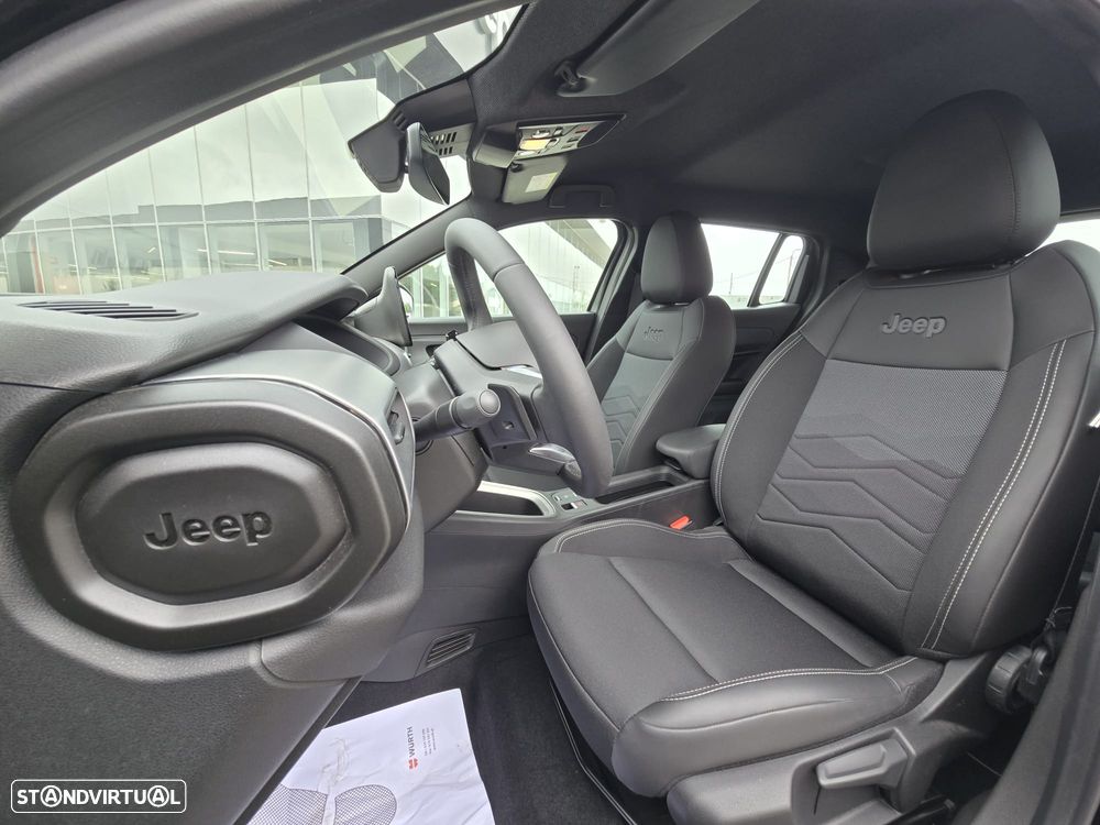 Jeep Avenger 1.2 e-Hybrid Altitude DCT - 13