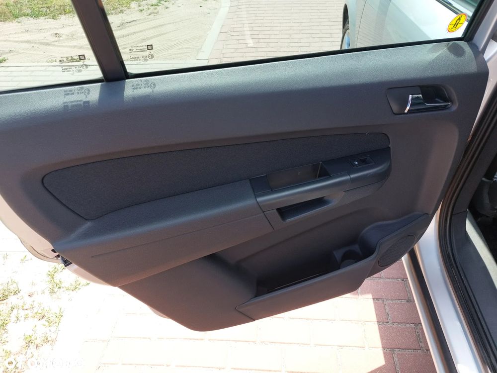 Opel Zafira - 14