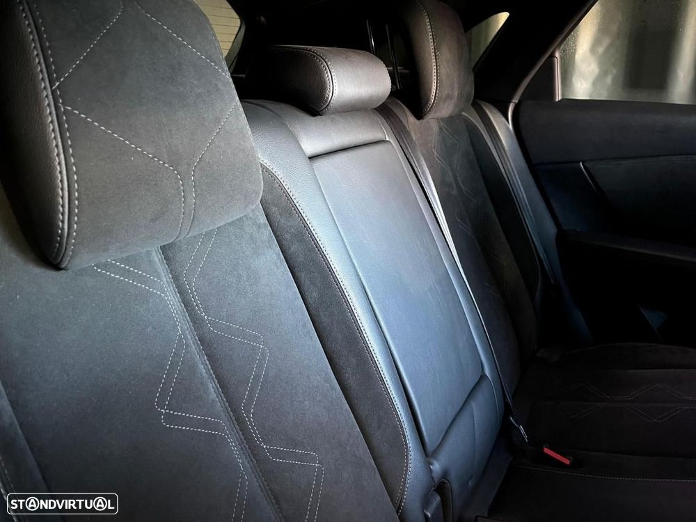 DS DS7 Crossback - 14