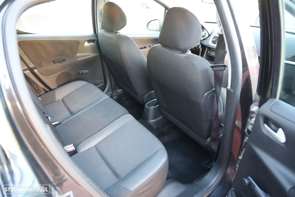 Peugeot 207 1.6 HDi 99g - 10