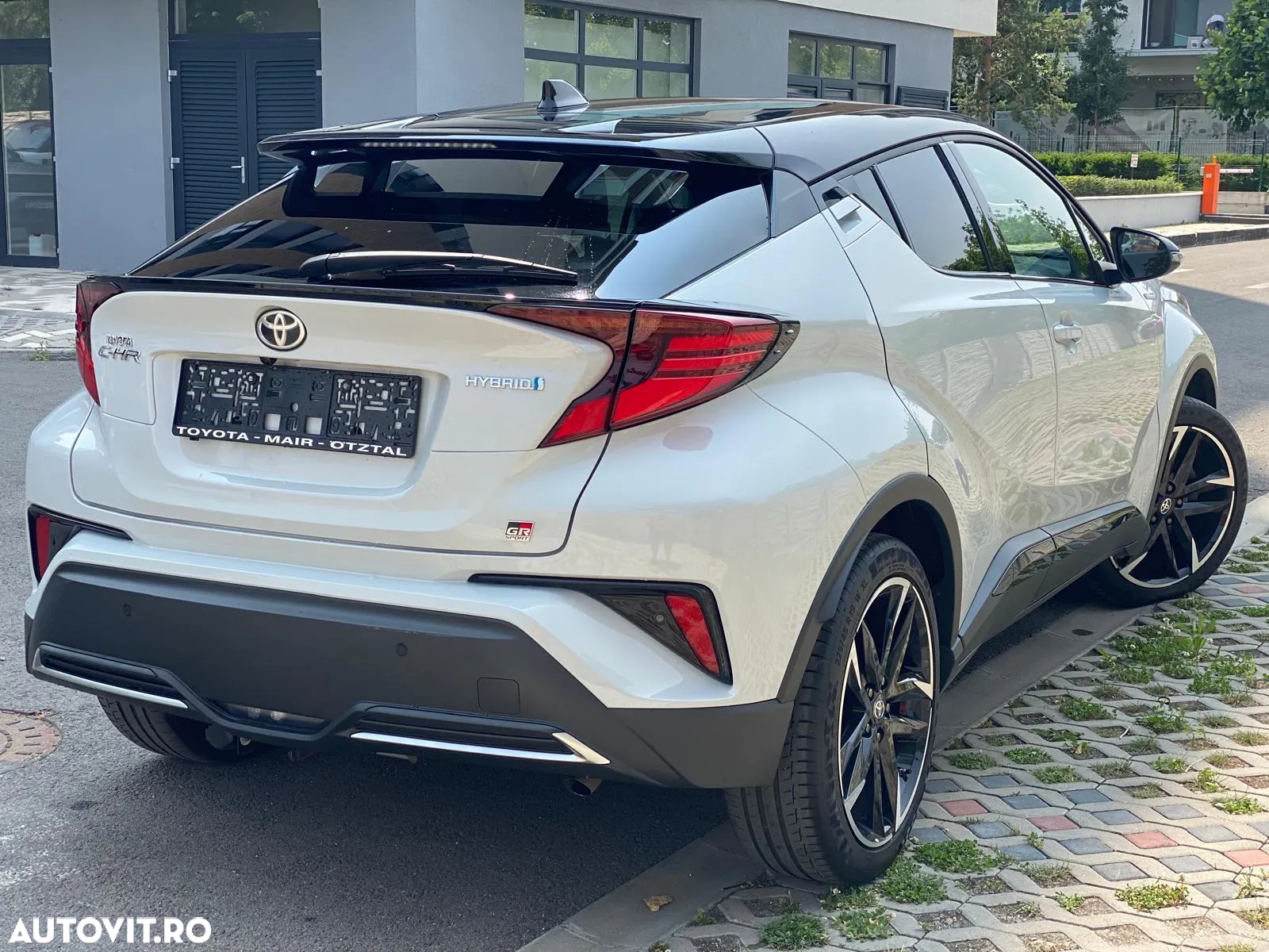 Toyota C-HR - 4
