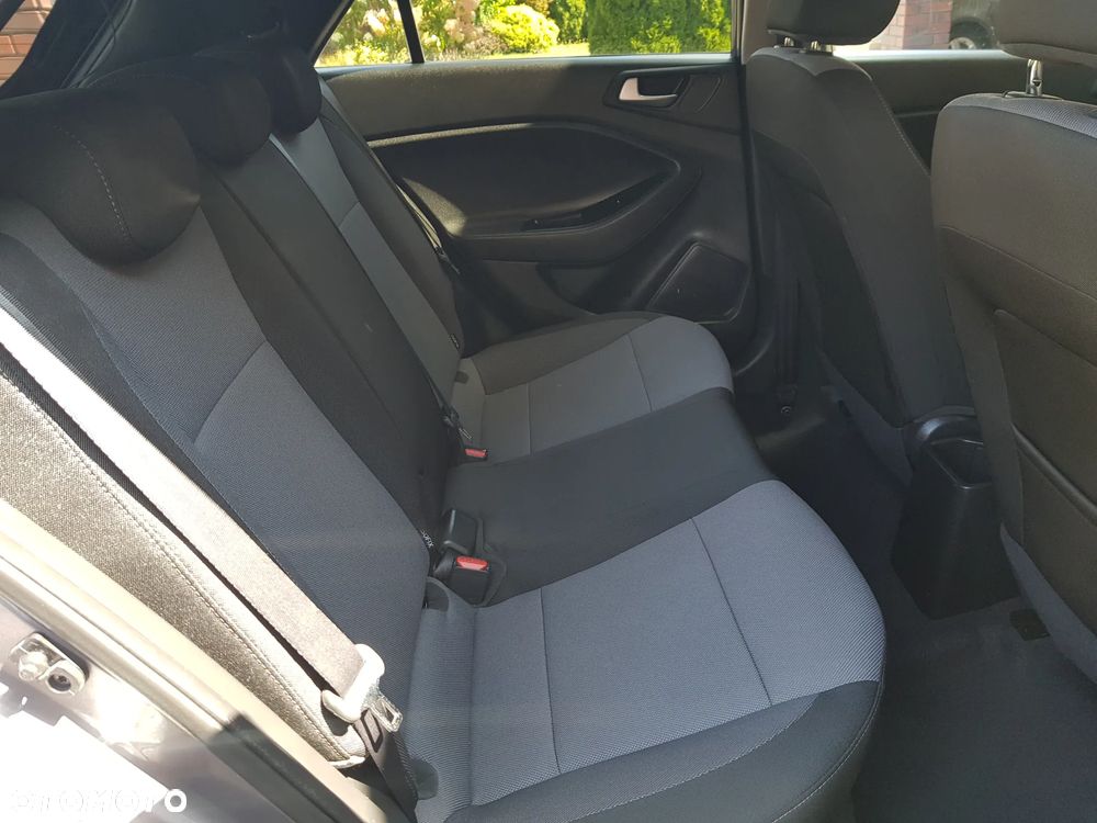 Hyundai i20 1.2 YES Plus - 25