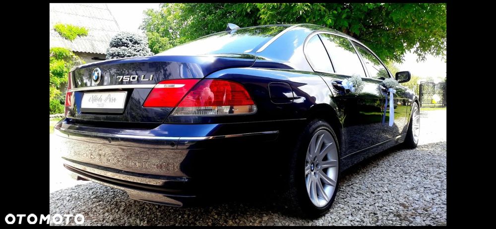 BMW Seria 7 750i L - 4