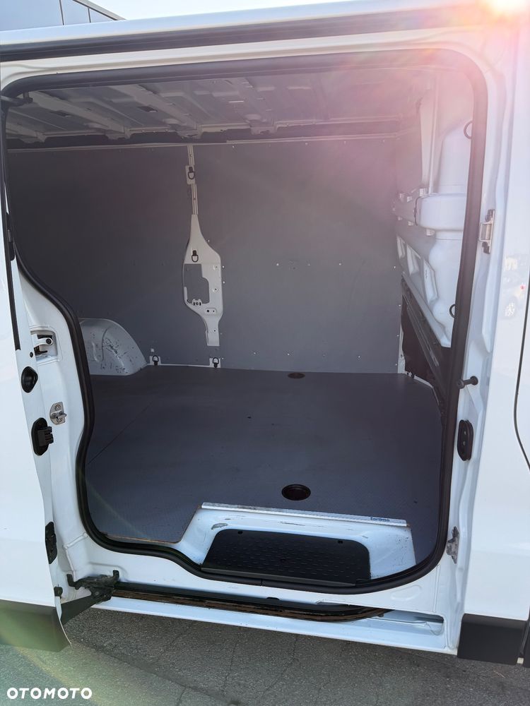 Renault Trafic Long - 23