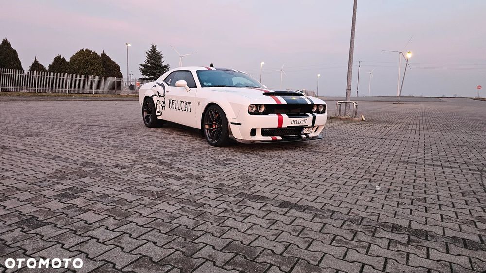 Dodge Challenger 6.2 Hellcat Widebody - 1