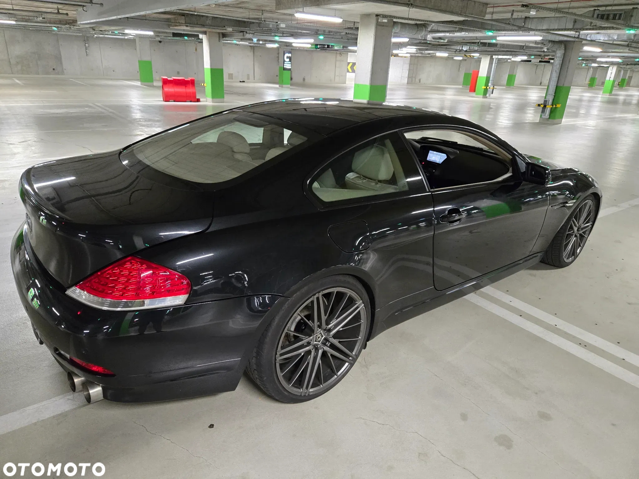 BMW Seria 6 650 i - 35