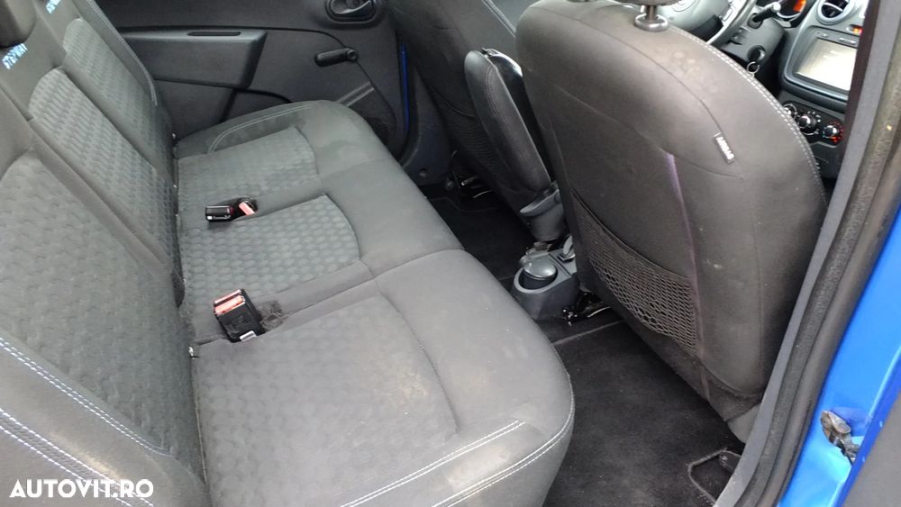 Dacia Lodgy TCe 115 Stepway - 27