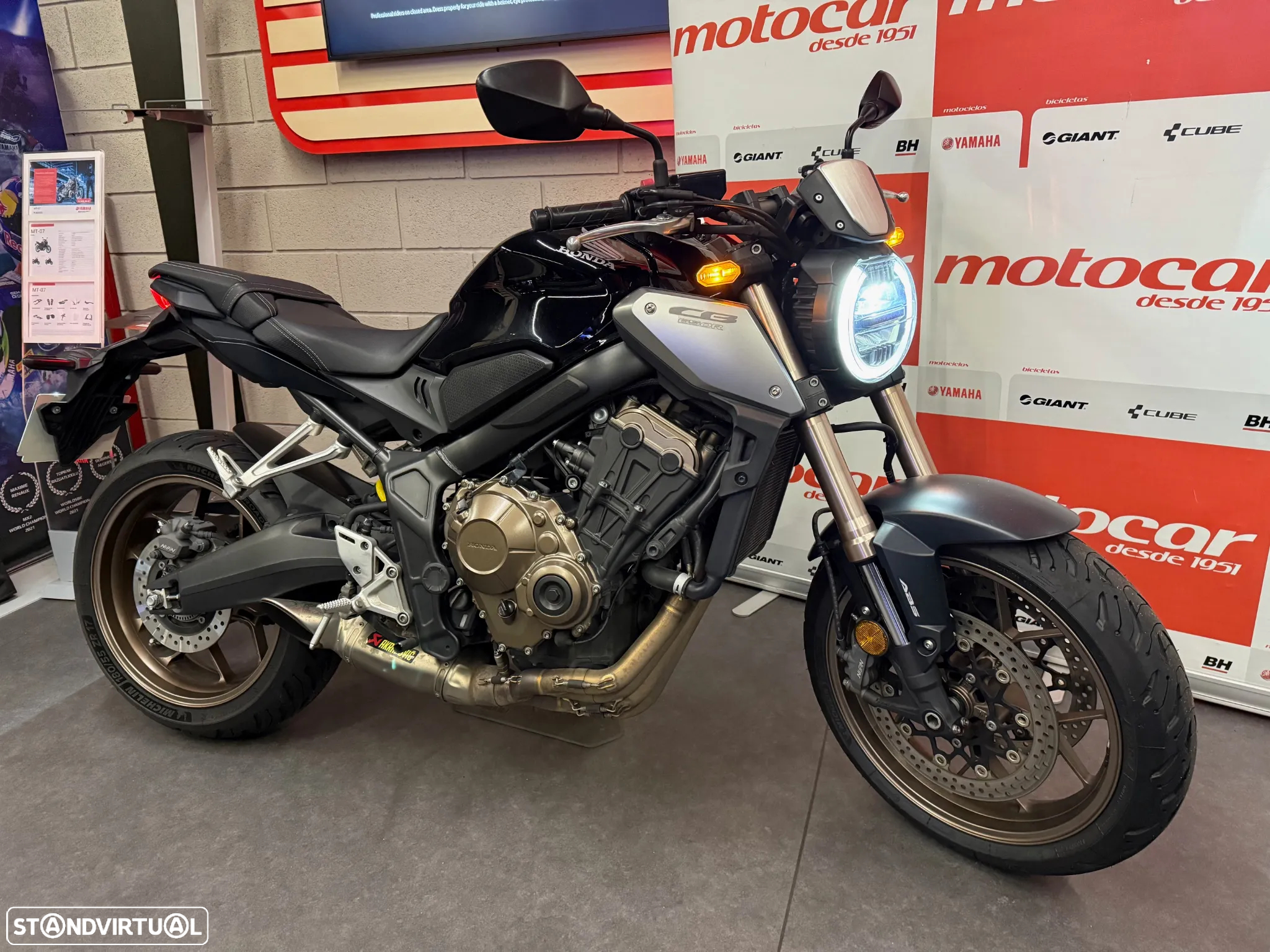 Honda CB 650R AKRAPOVIC - 14