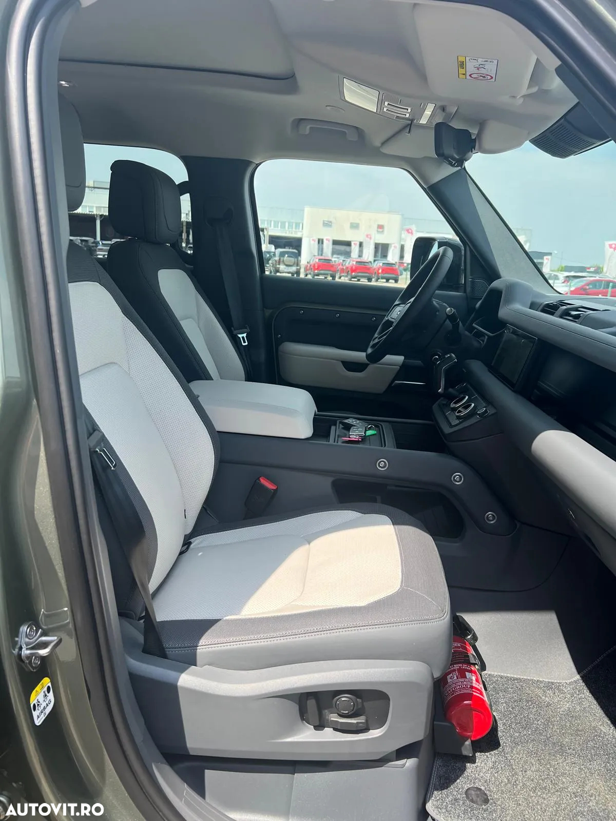 Land Rover Defender 110 3.0D 250 MHEV X-Dynamic SE - 9