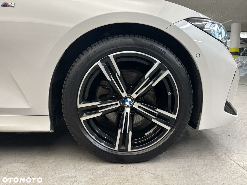 BMW Seria 3 320d xDrive M Sport sport - 9