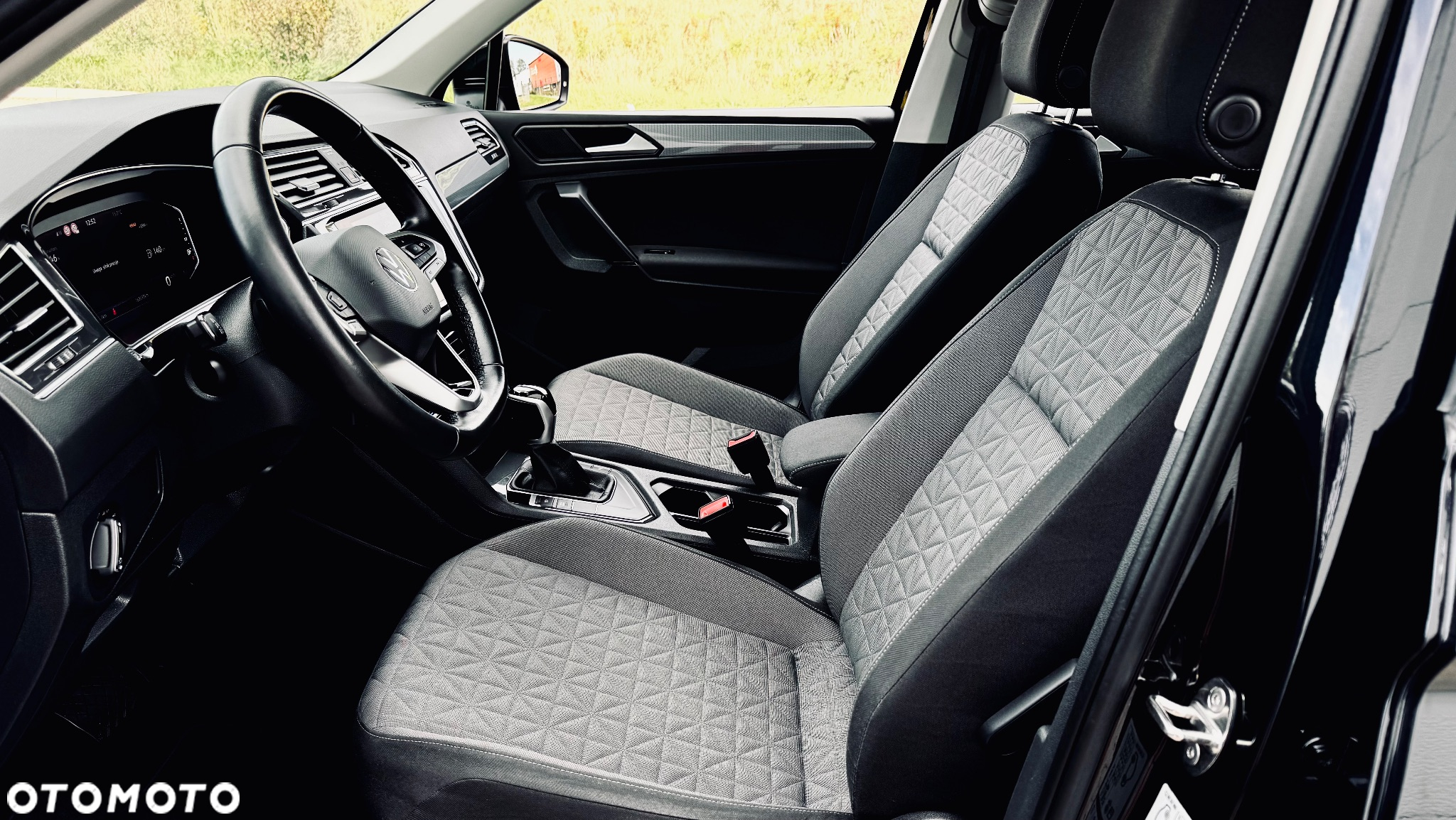 Volkswagen Tiguan - 25