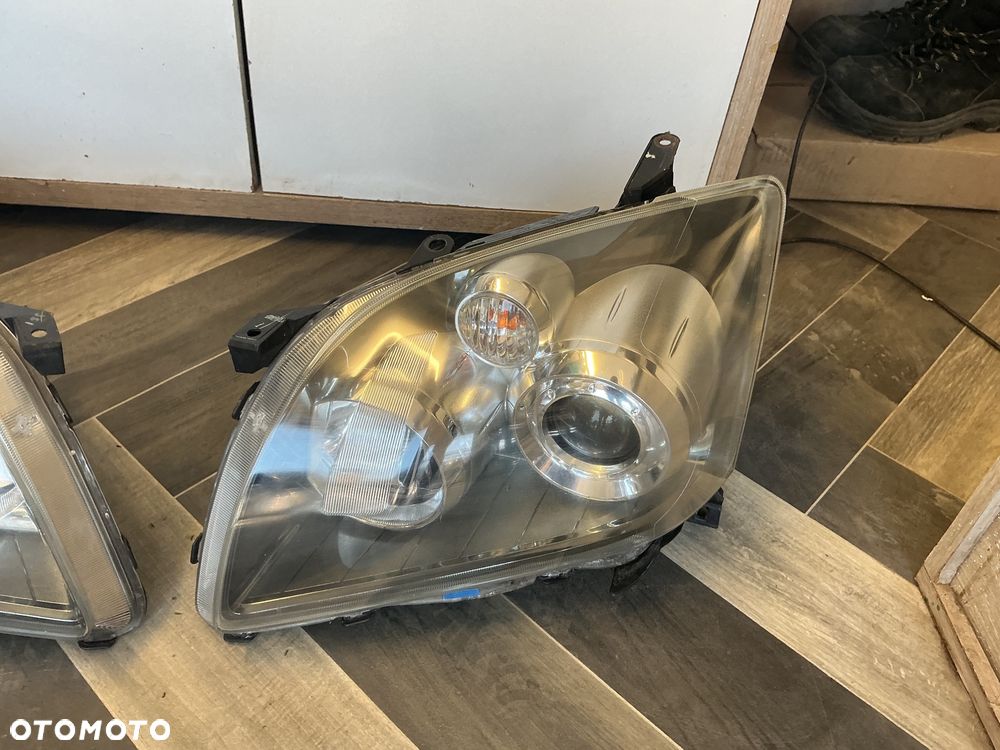 TOYOTA AVENSIS T25 LIFT LAMPA PRAWA LEWA LAMPY PRZEDNIE KOMPLET - 2