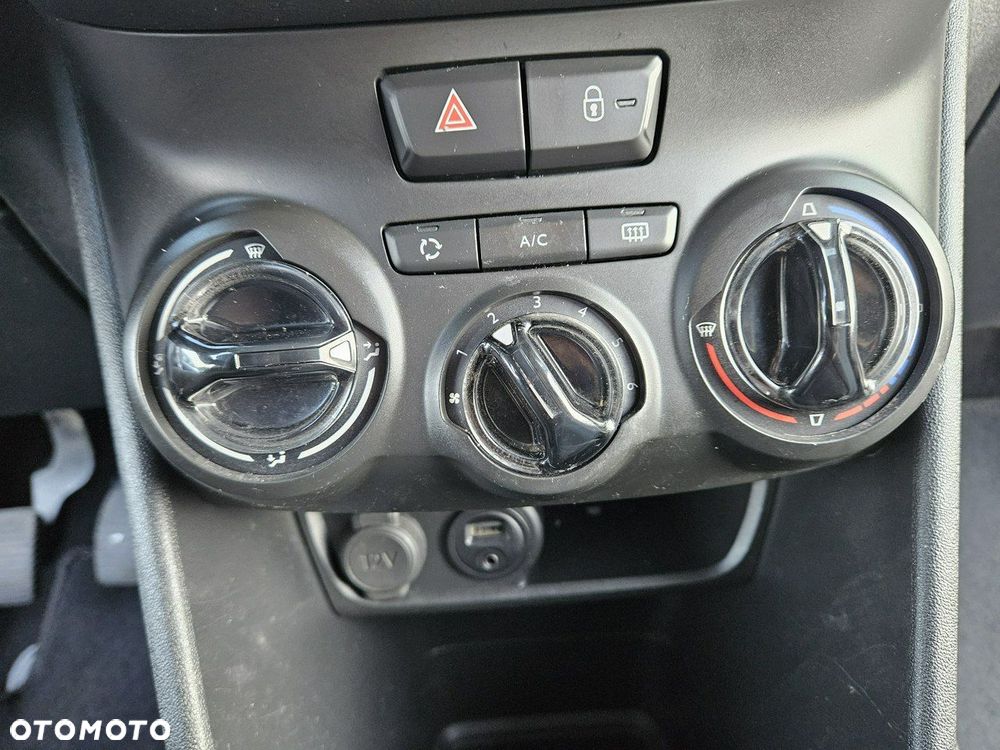 Peugeot 208 - 19