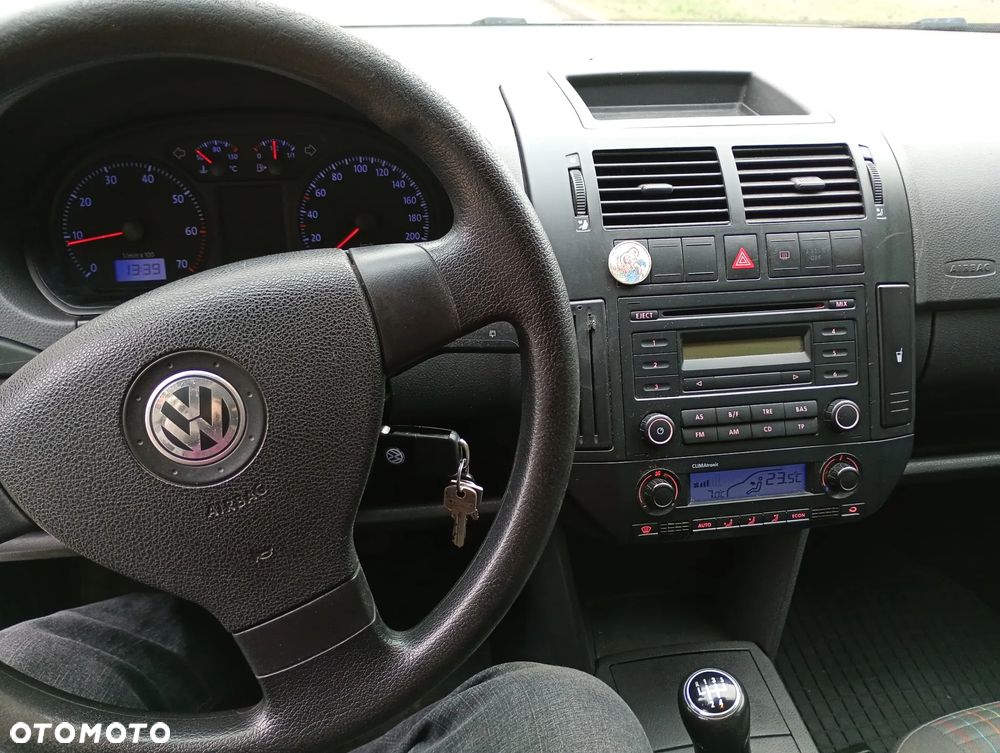 Volkswagen Polo - 8