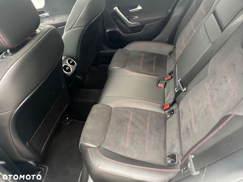Mercedes-Benz Klasa A 180 d AMG Line 7G-DCT - 8