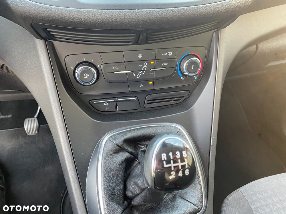 Ford Grand C-MAX - 25