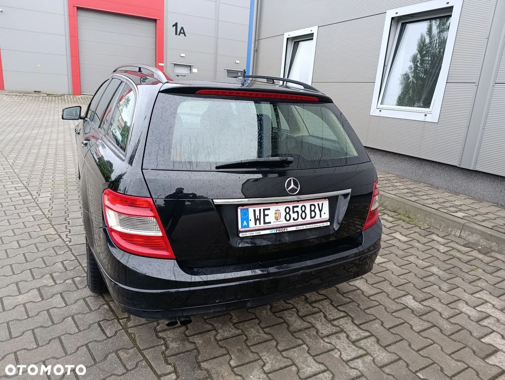Mercedes-Benz Klasa C 200 CDI DPF (BlueEFFICIENCY) Elegance - 14