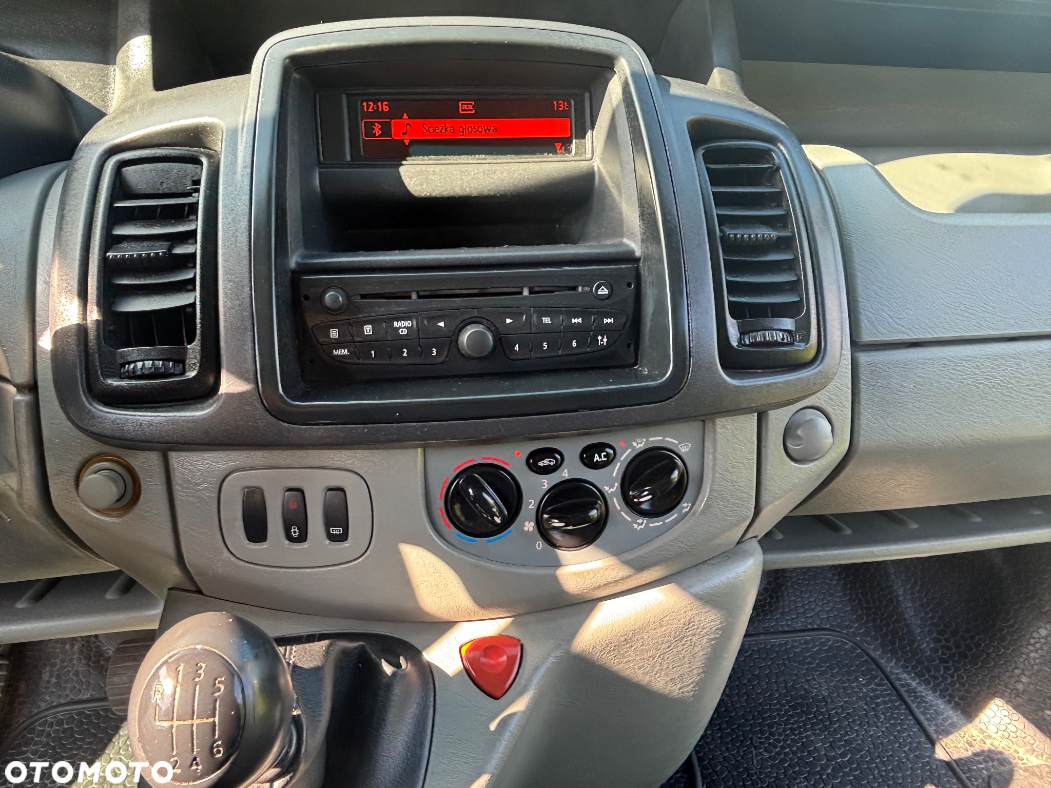 Renault Trafic 2.0 dCi 115 Combi L2H1 - 5