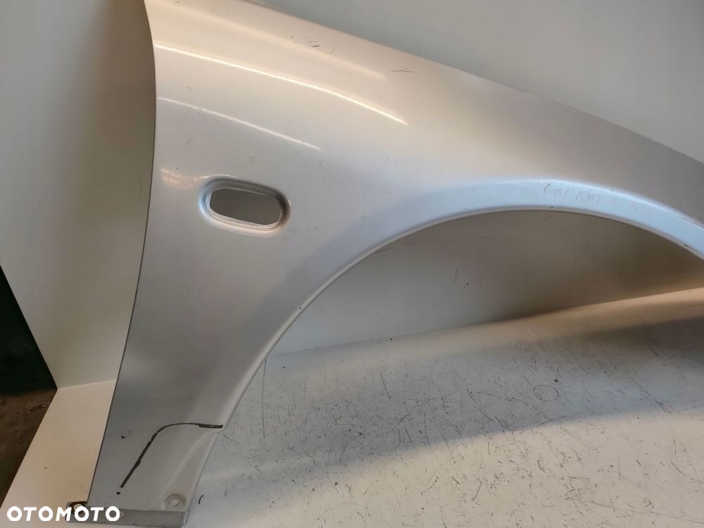 Mitsubishi GALANT 7- BŁOTNIK PRAWY PRZÓD PRZEDNI - 4