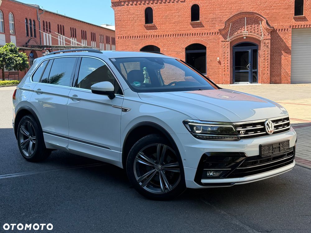 Volkswagen Tiguan - 1