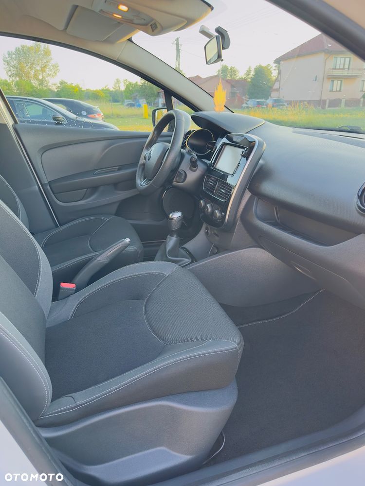 Renault Clio - 11