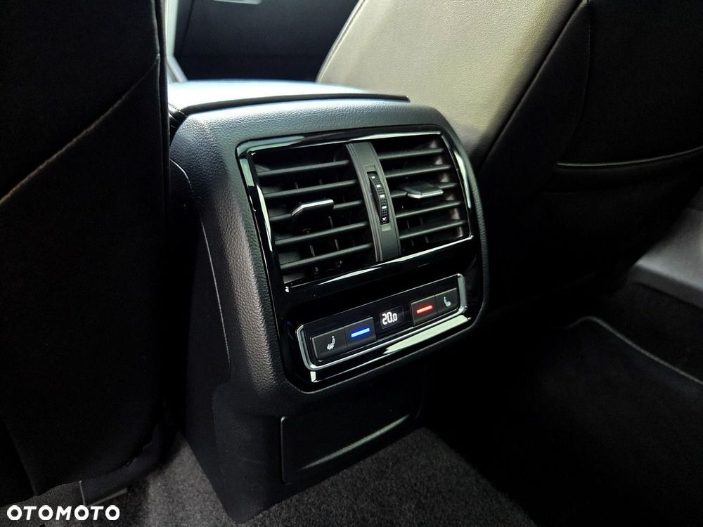 Volkswagen Arteon 2.0 TDI 4Motion R-Line DSG - 27