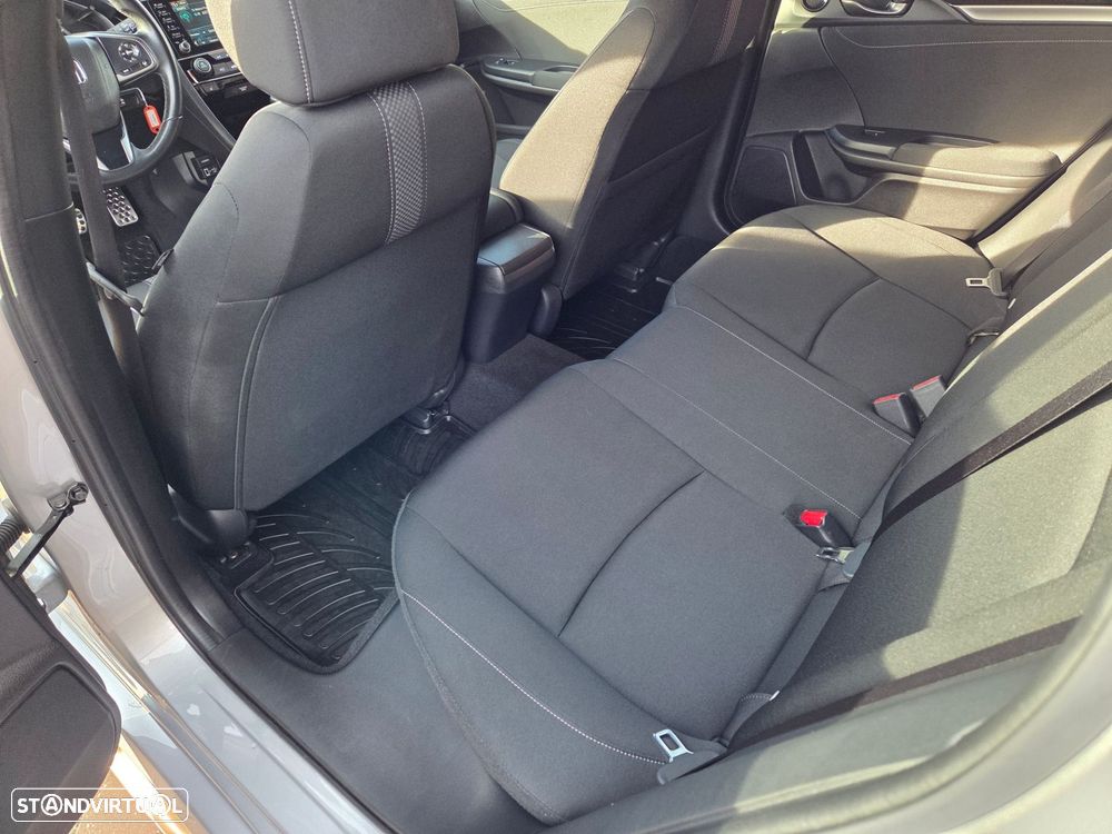 Honda Civic 1.0 i-VTEC Executive - 33