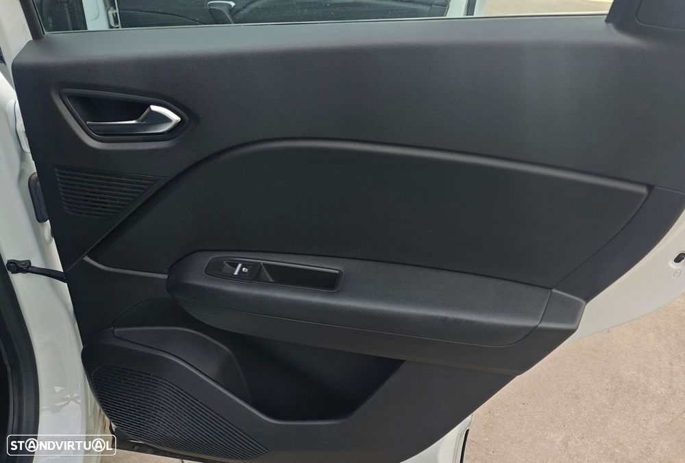Renault Captur - 26
