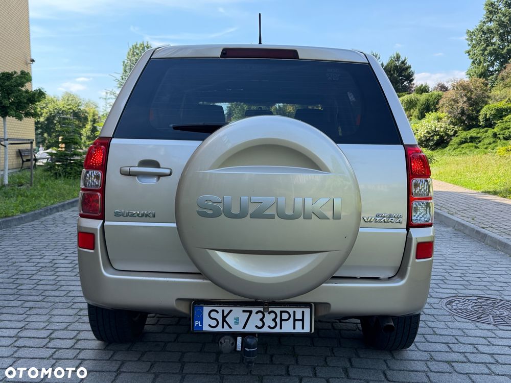 Suzuki Grand Vitara 1.9 DDiS Premium EU5 - 32