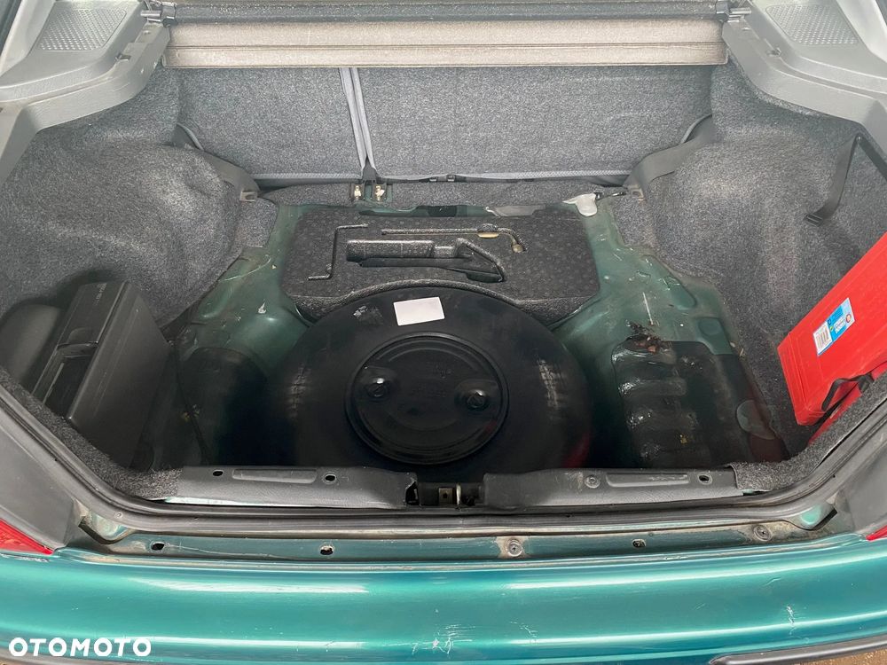 Honda Civic 1.4i - 10