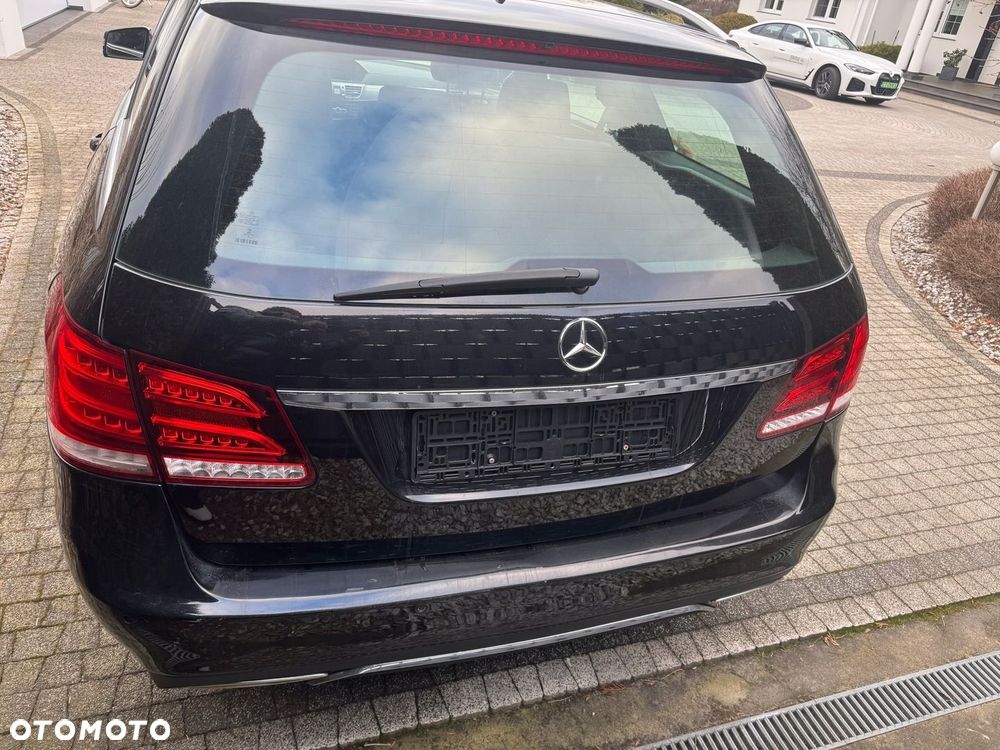 Mercedes E Klasa W212 2,2 CDI LIFT tył kompletny 197 - 4