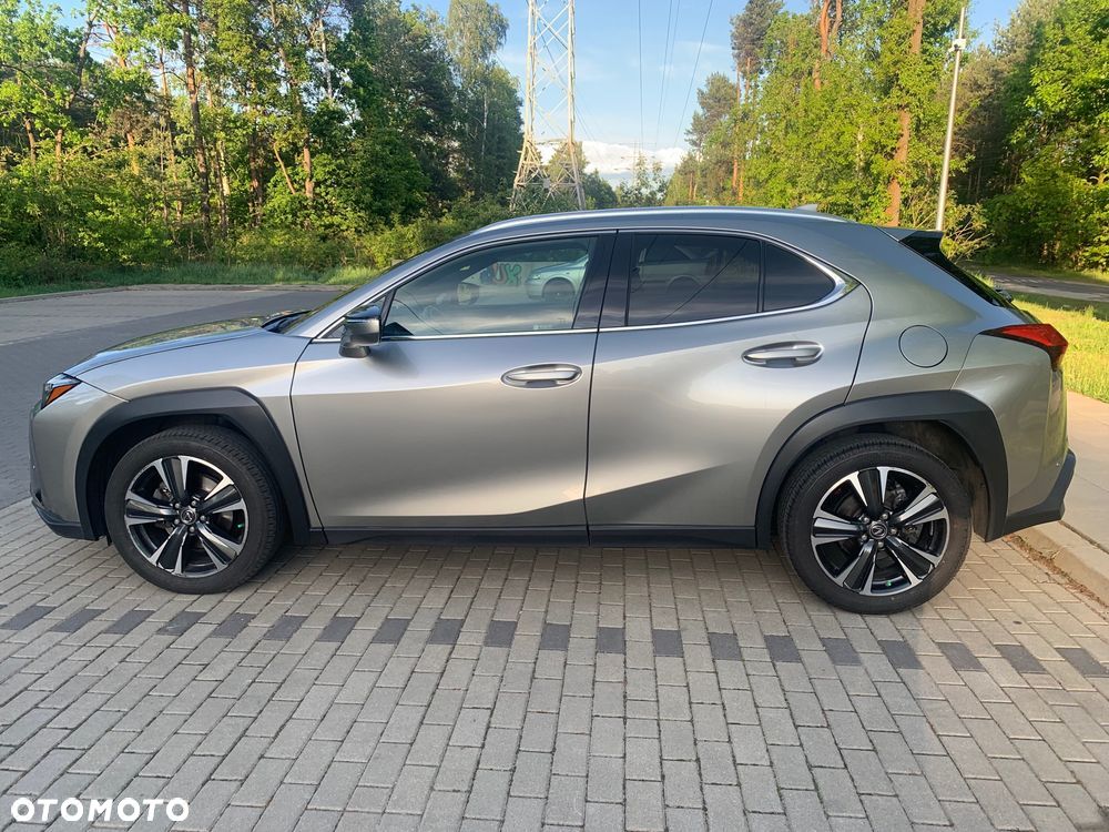 Lexus UX