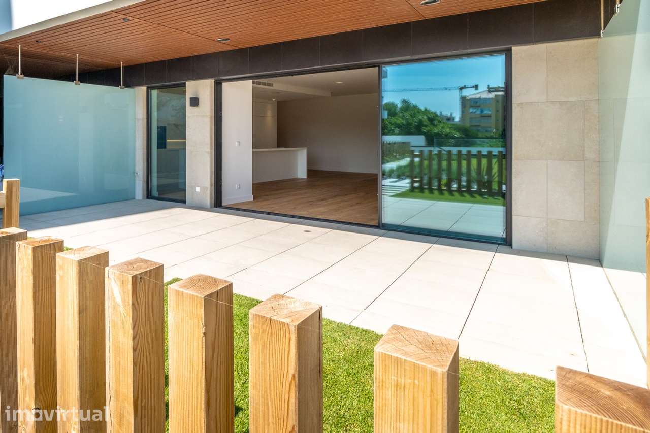T4 de Luxo em Carcavelos com Terraço, Jardim e Condomínio de Excelênci - Grande imagem: 2/60