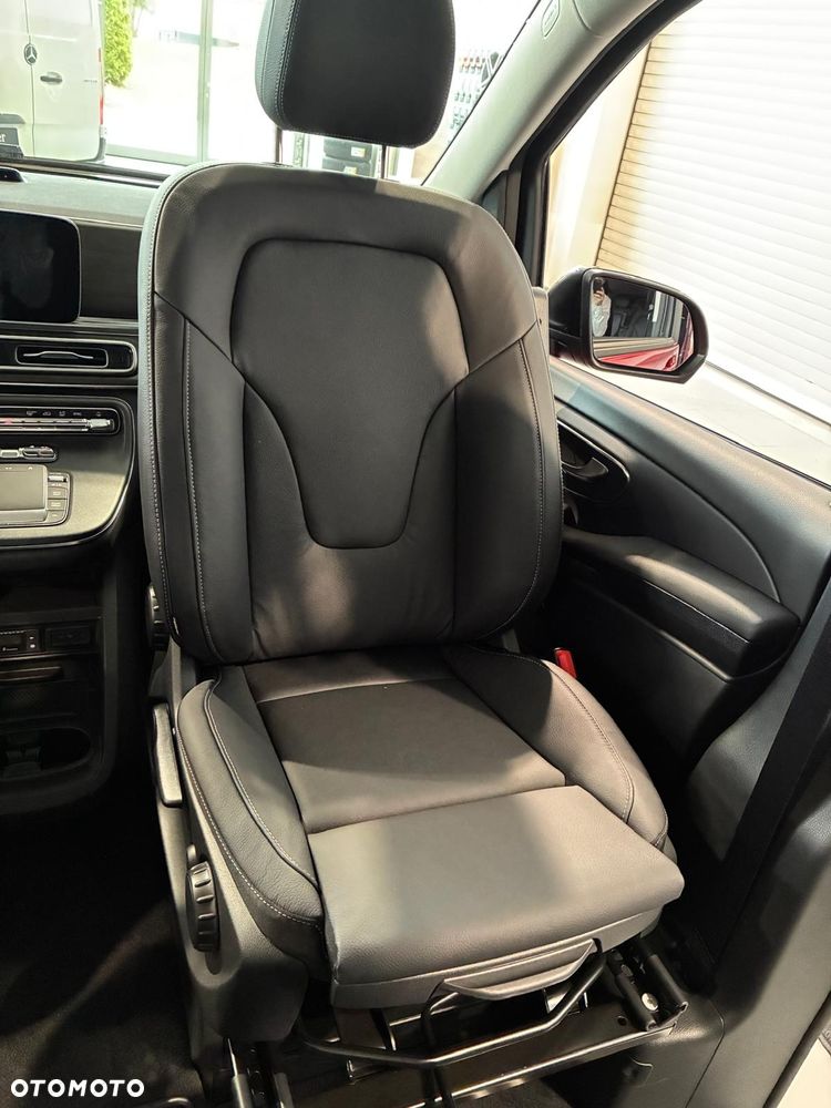 Mercedes-Benz Klasa V - 19