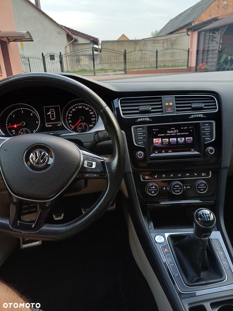 Volkswagen Golf - 14
