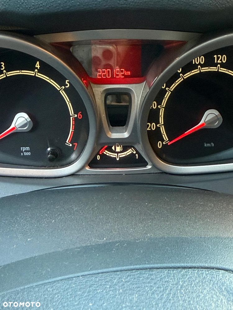 Ford Fiesta 1.4 Titanium - 10