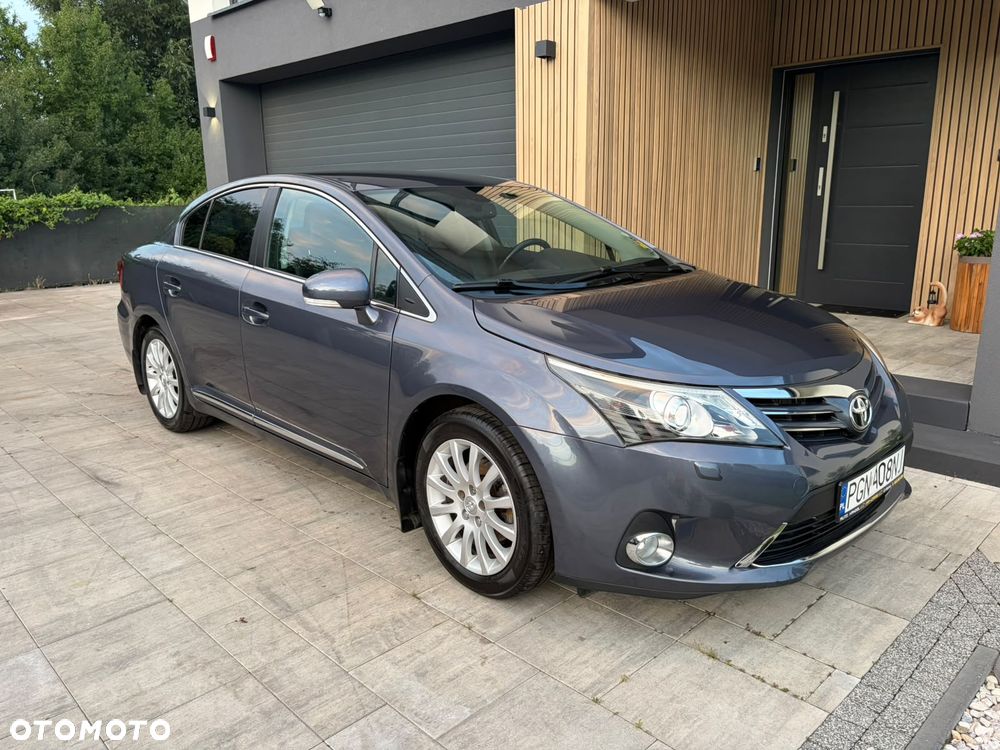 Toyota Avensis - 2