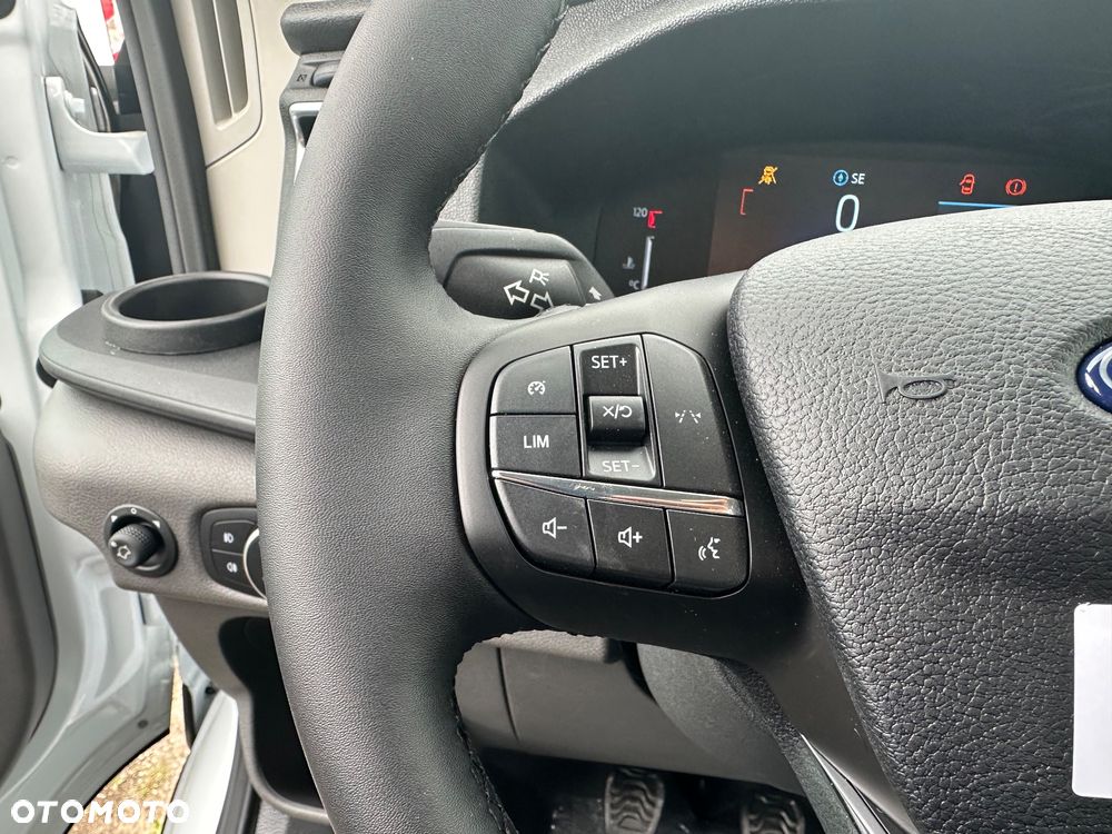 Ford Transit 350 L2 RWD Trend HDT6 - 22