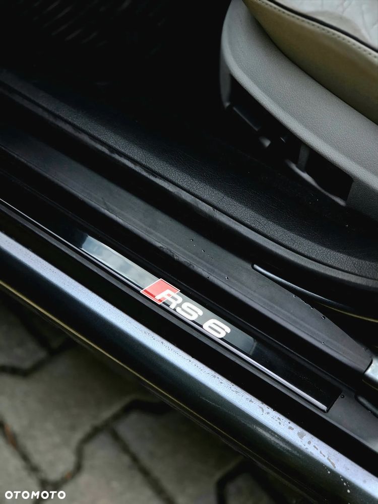 Audi RS6 Standard - 13
