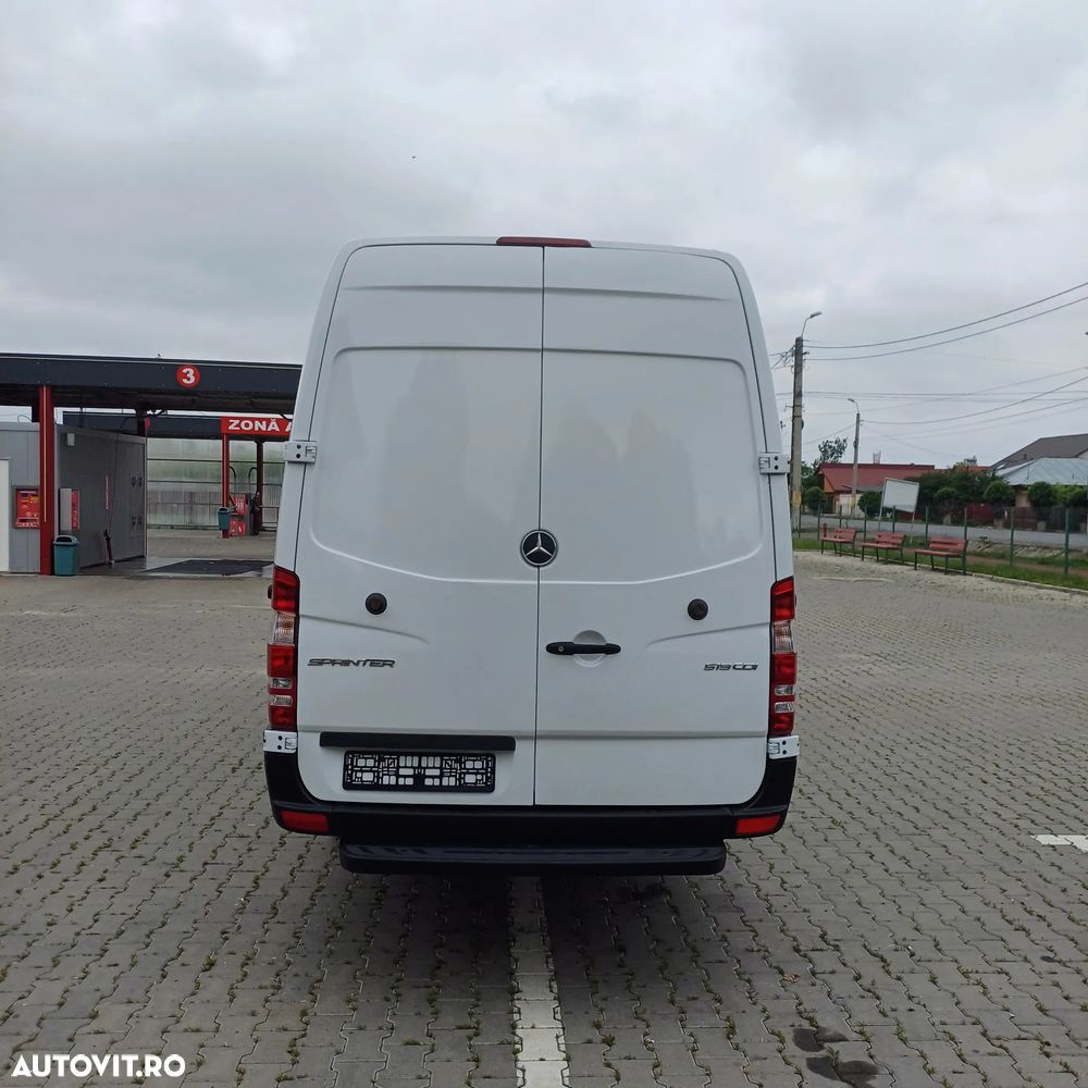 Mercedes-Benz Sprinter - 17