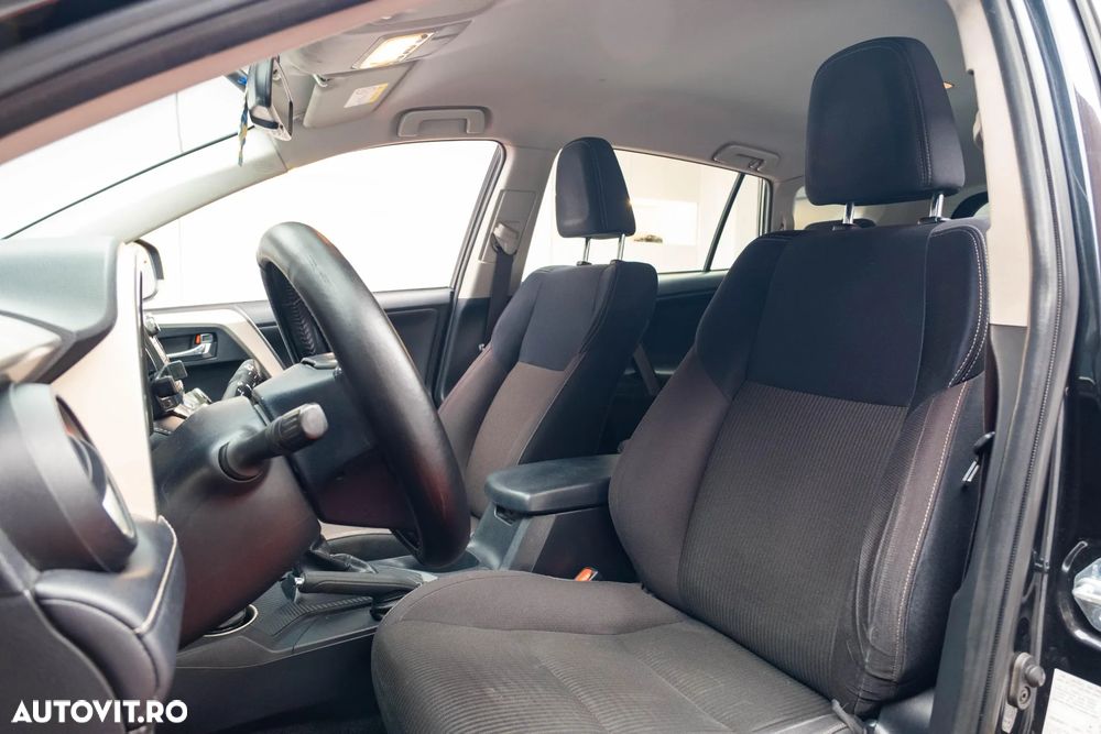 Toyota RAV4 2.0 D-4D 2WD Comfort - 15
