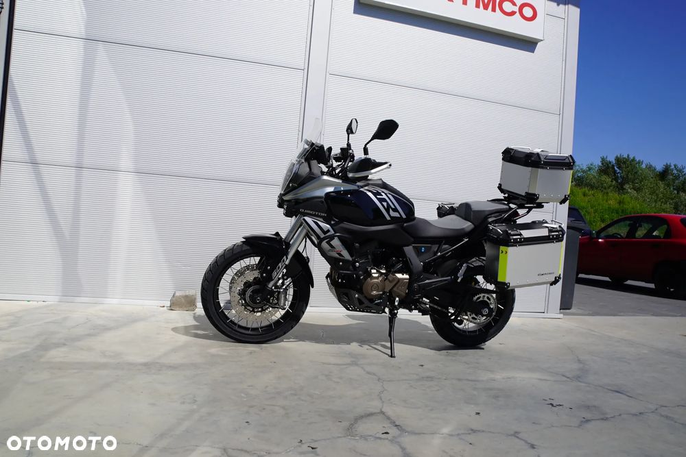 QJMOTOR SRT 600SX - 6