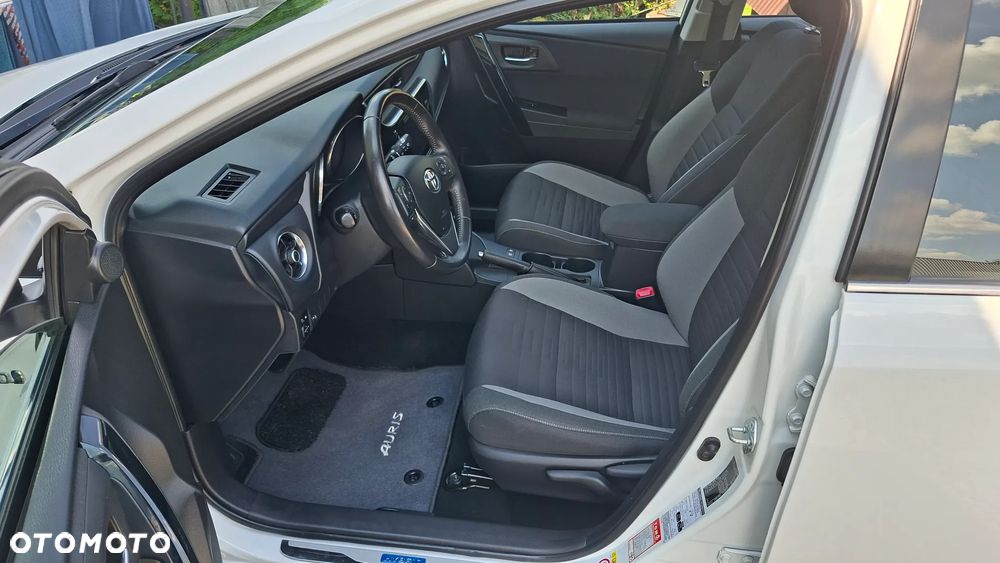 Toyota Auris - 22