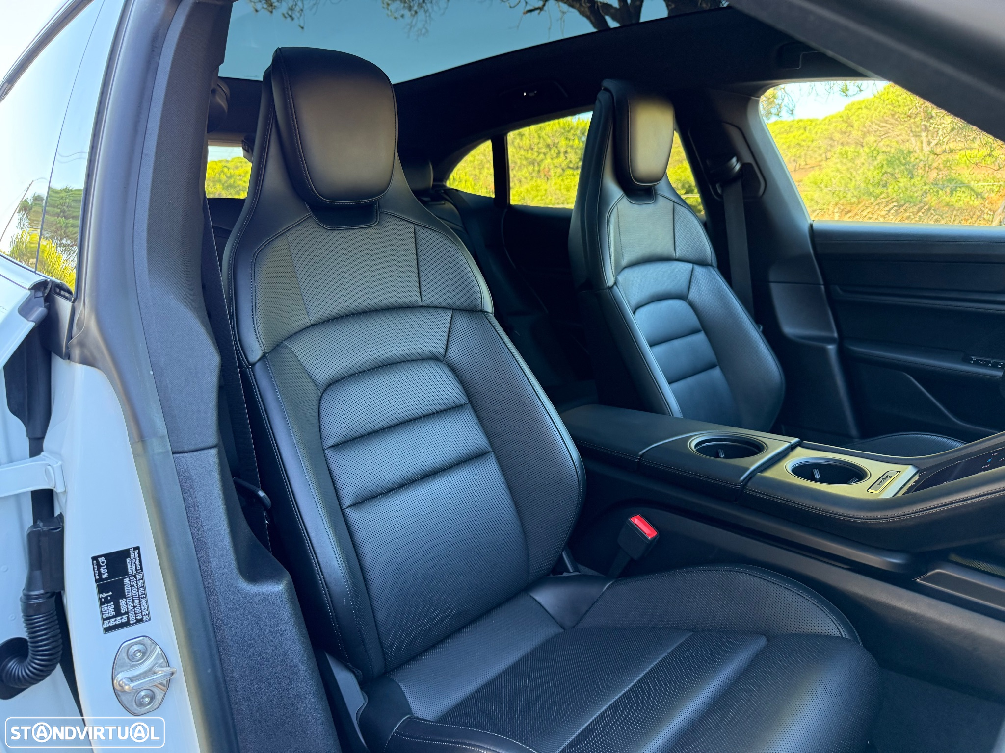 Porsche Taycan Cross Turismo 4S - 16