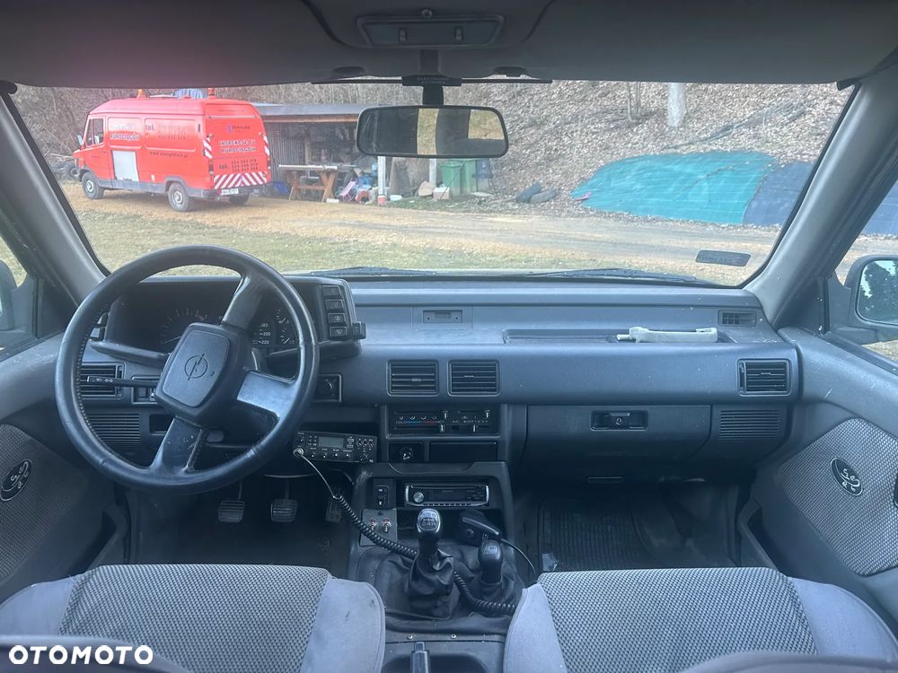 Opel Frontera 2.4 - 7