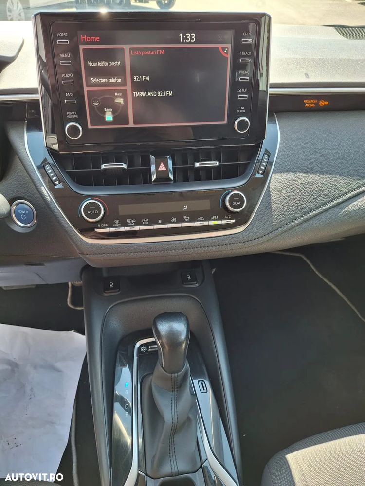 Toyota Corolla 1.8 HSD Business - 17