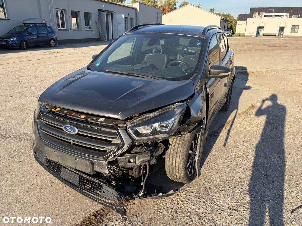 Ford Kuga 1.5 EcoBoost FWD ST-Line ASS GPF - 2