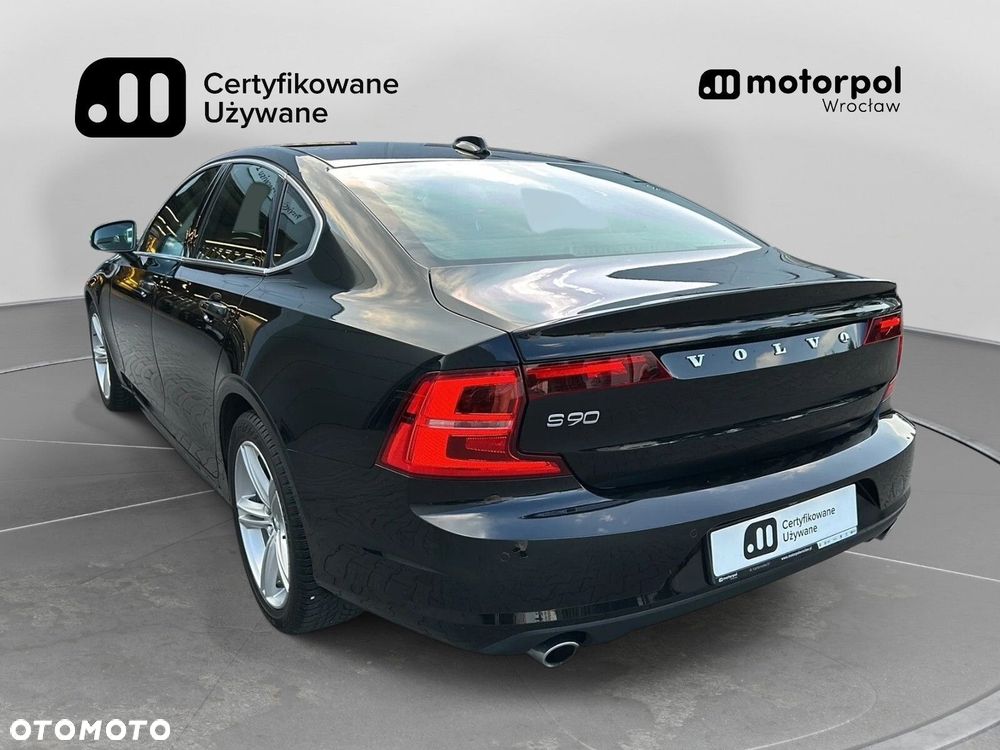 Volvo S90 D4 SCR Momentum Pro - 3