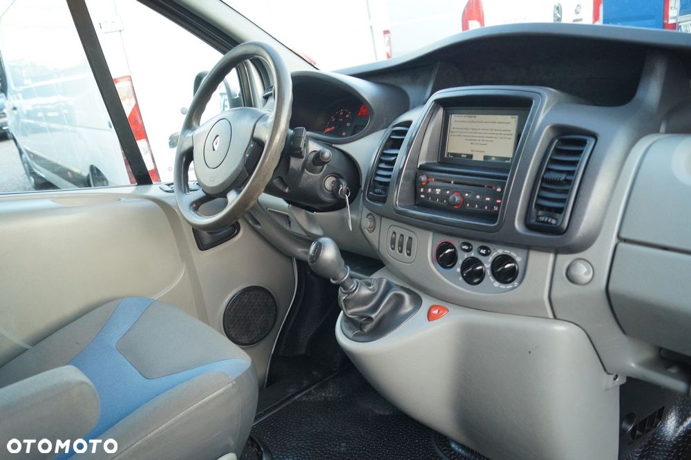 Renault Trafic - 26
