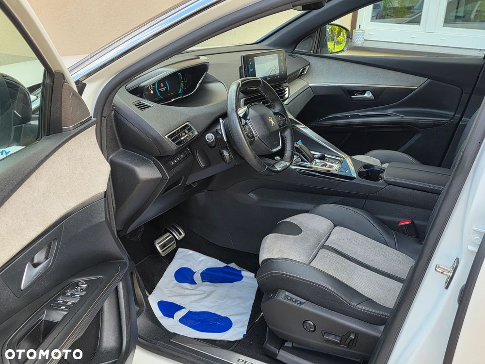 Peugeot 3008 1.6 PureTech Hybrid4 PHEV GT S&S EAT8 - 19